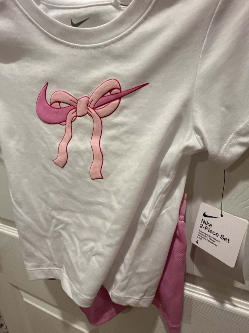 Nike Girls Swoosh Ribbon Graphic T-Shirt and Shorts 2-Piece Set minor blemishes - Picture 5 of 8